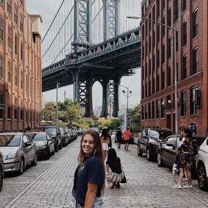 Meet your Posher, Julia